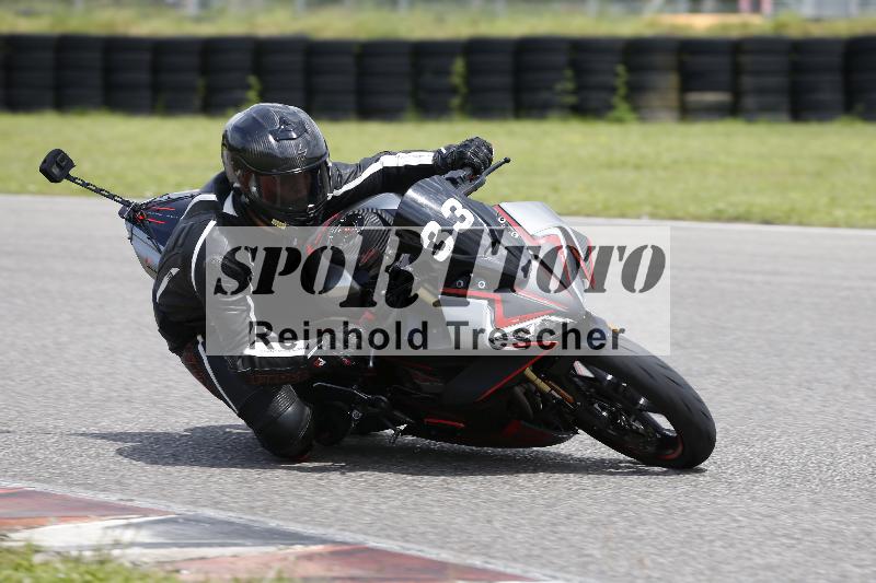 /Archiv-2024/29 12.06.2024 MOTO.CH Track Day ADR/Gruppe gelb/33